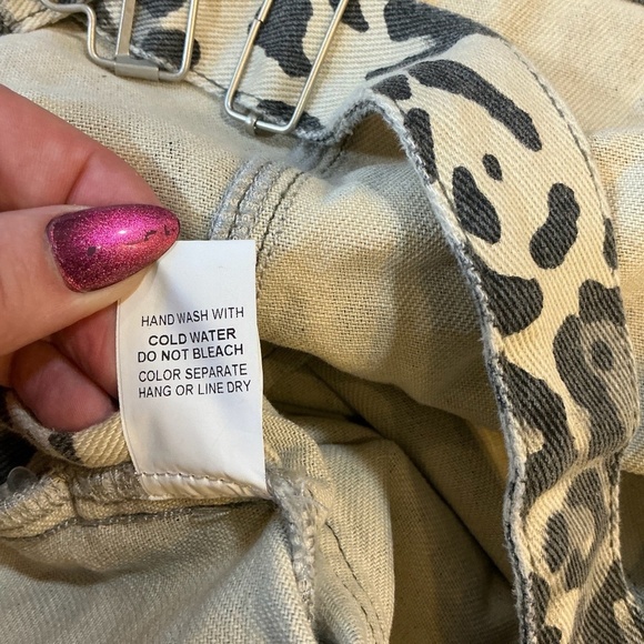 Molly Green JESSIE CHEETAH OVERALLS Women’s Medium - Picture 9 of 11